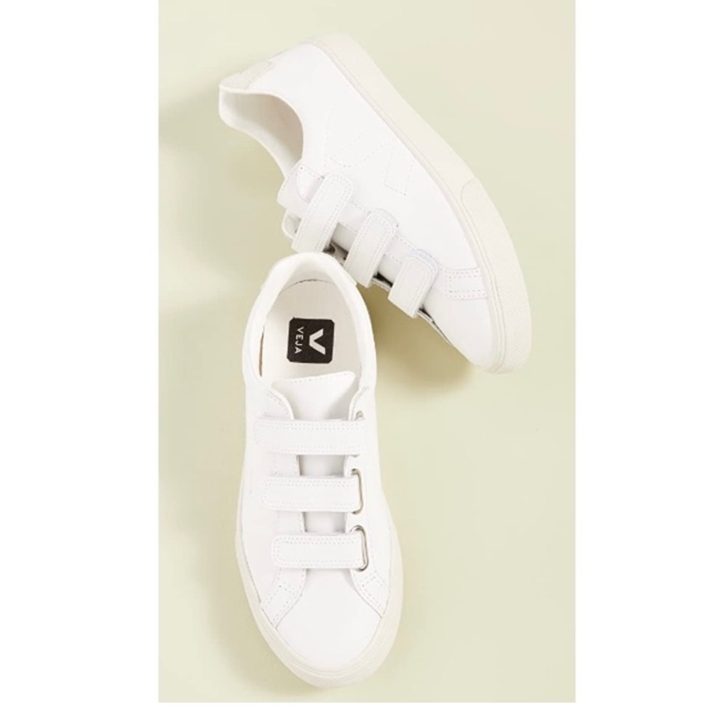 Women’s Veja 3-Lock Low Top Sneakers